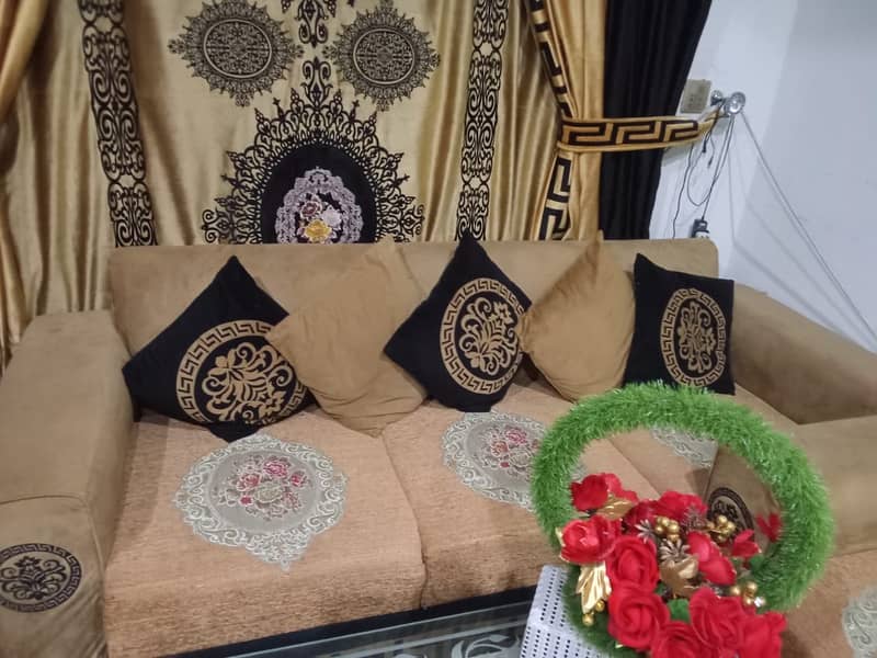 Sofa Set With Table 7