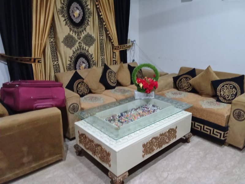 Sofa Set With Table 9