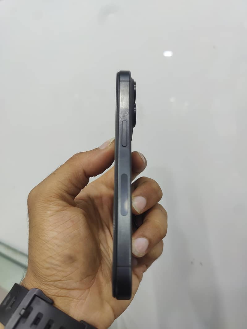 iPhone 15 Pro 5