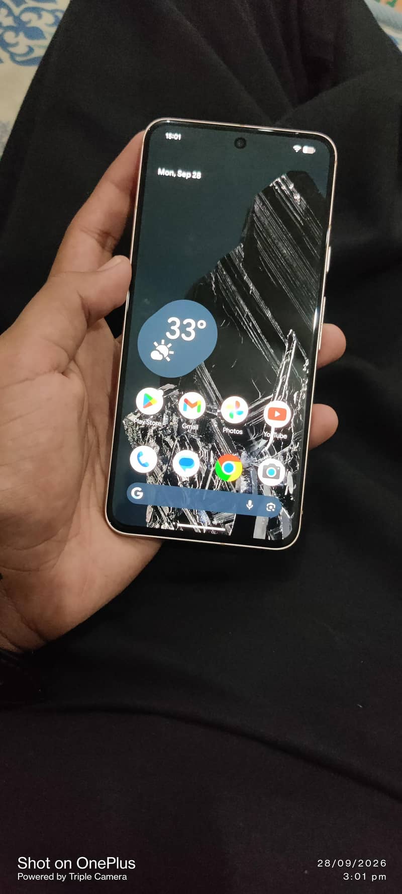 Google Pixel 8 4