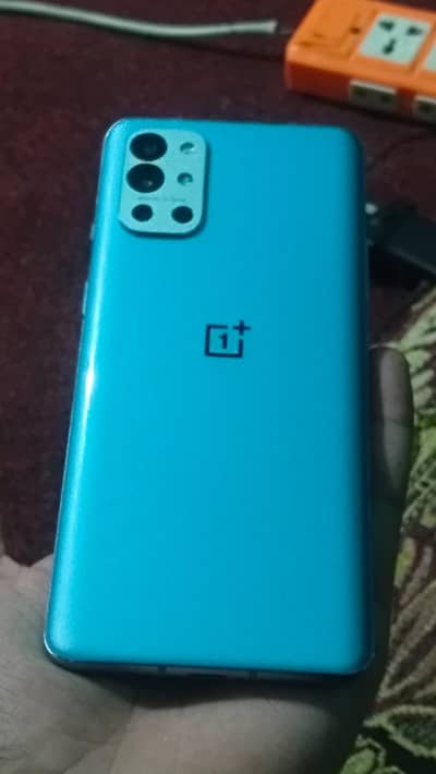 One Plus 9R
