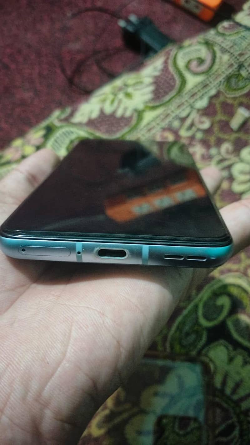 One Plus 9R 6