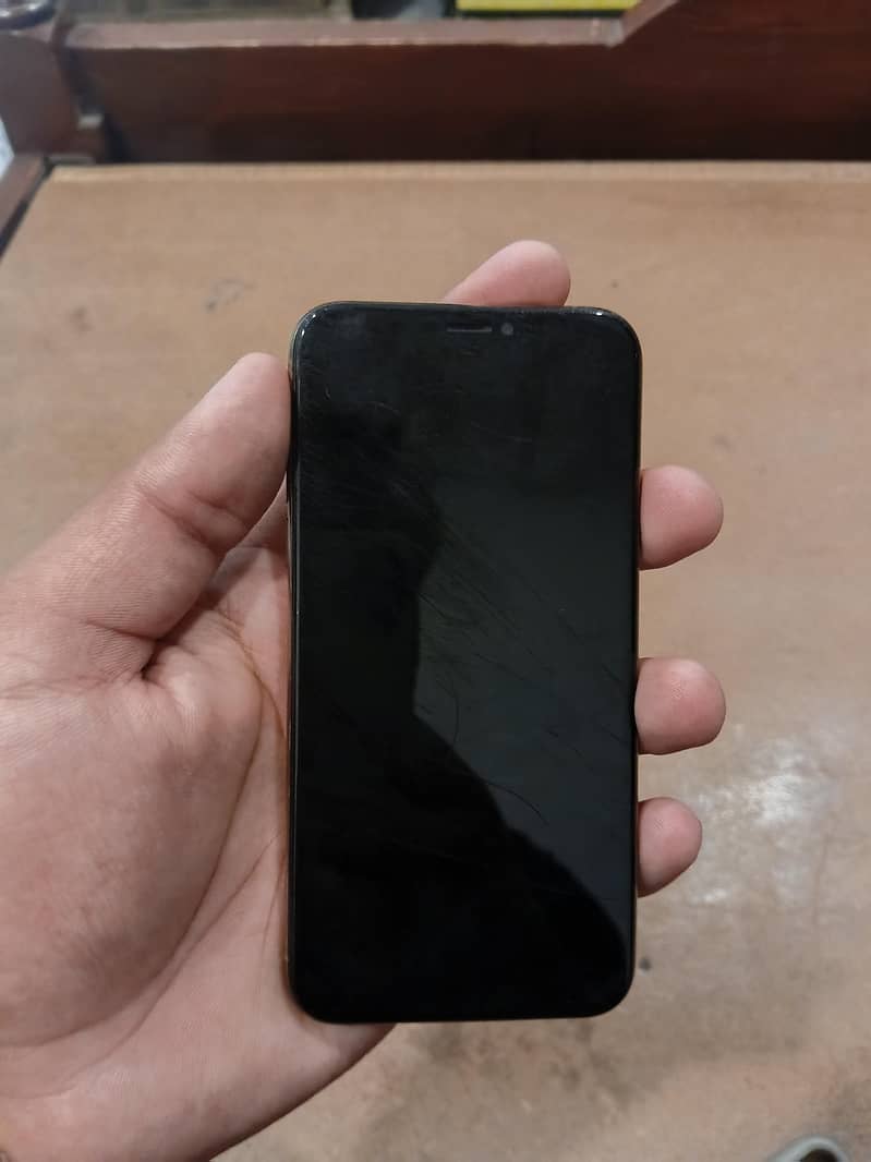Apple iPhone XS 1