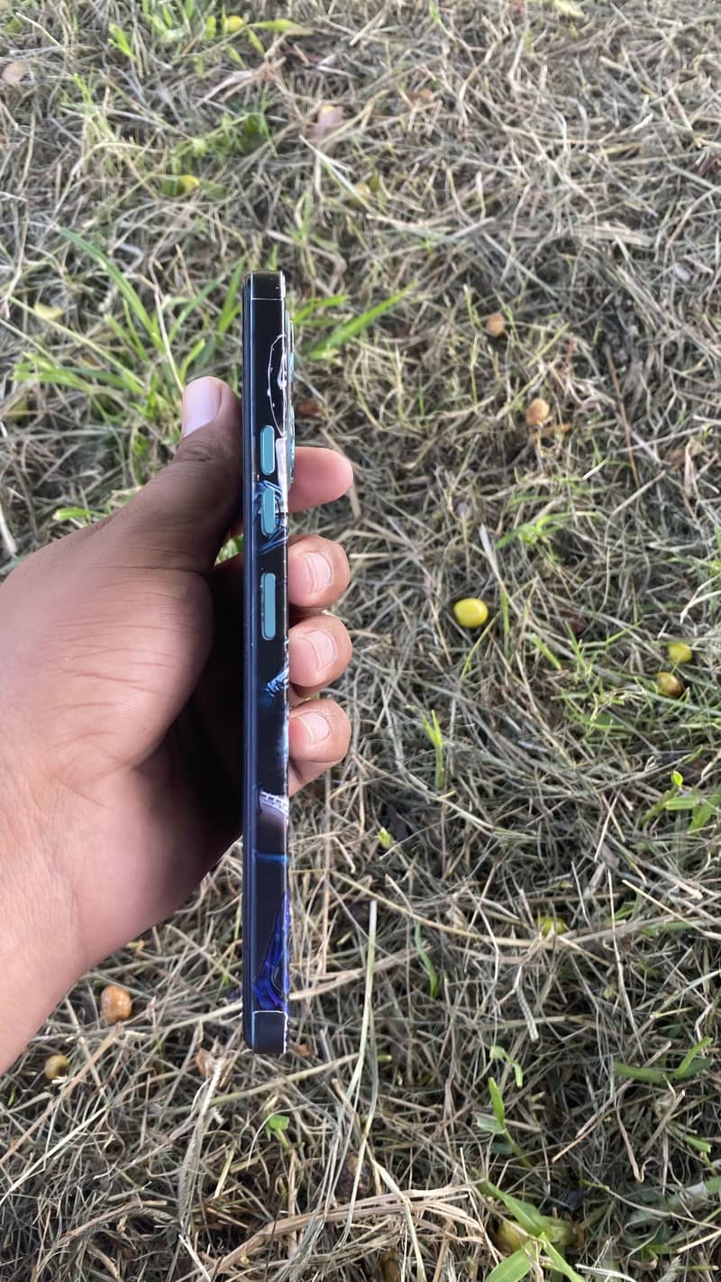 Tecno Spark Go 2