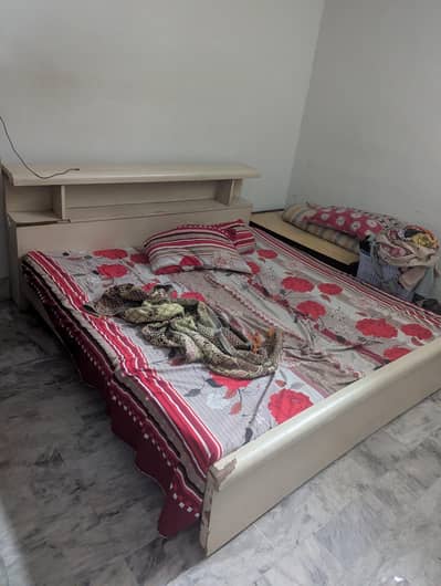 bedroom set (furniture)