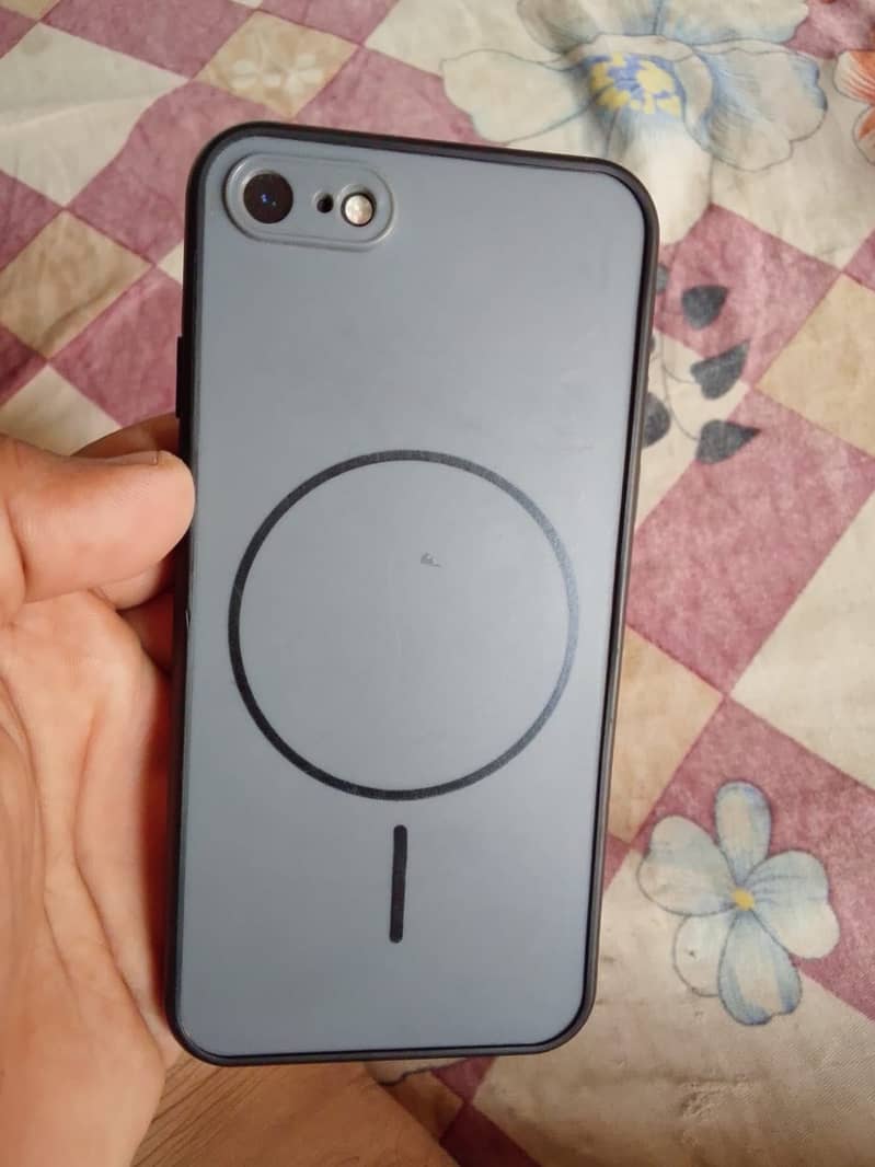 Apple iPhone 7 2