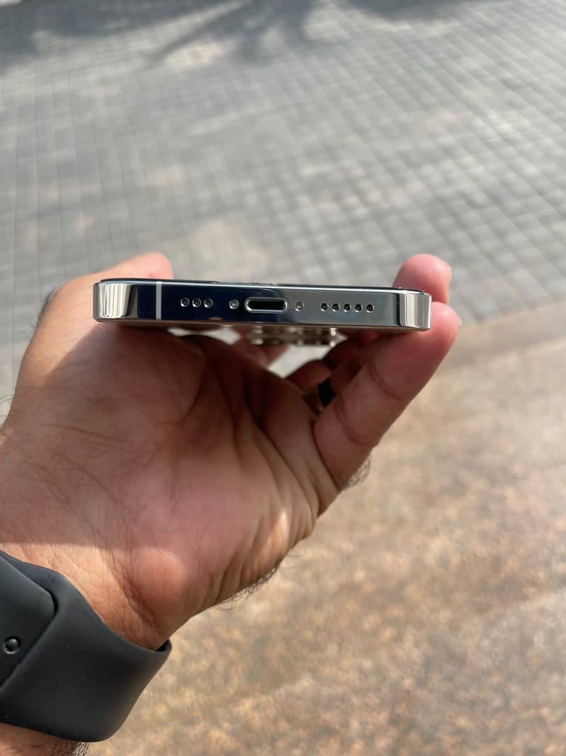 Apple iPhone 13 Pro 1