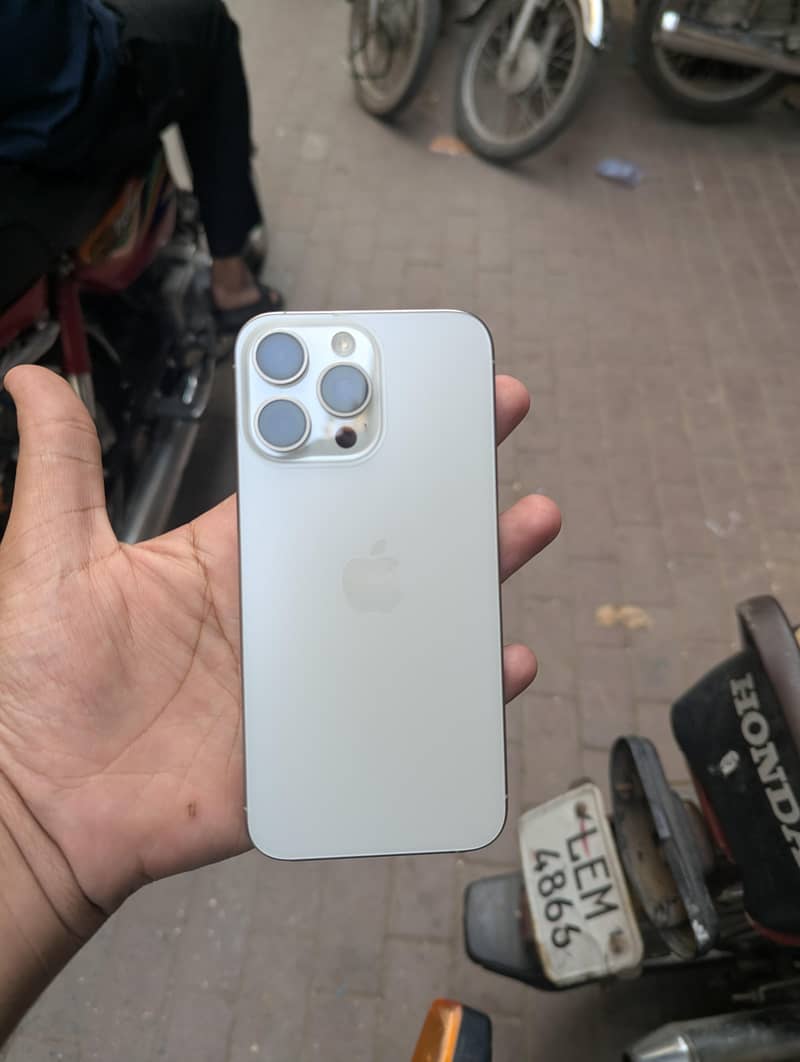 Iphone 15 pro max 0