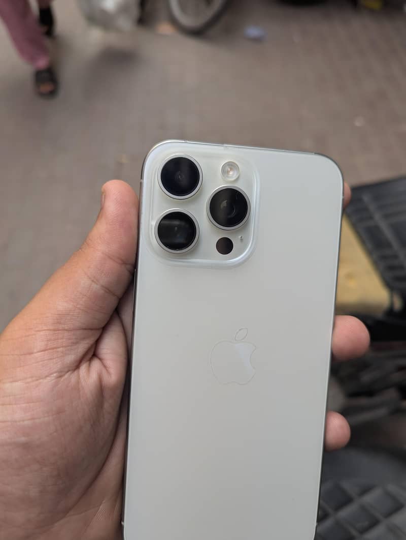 Iphone 15 pro max 2