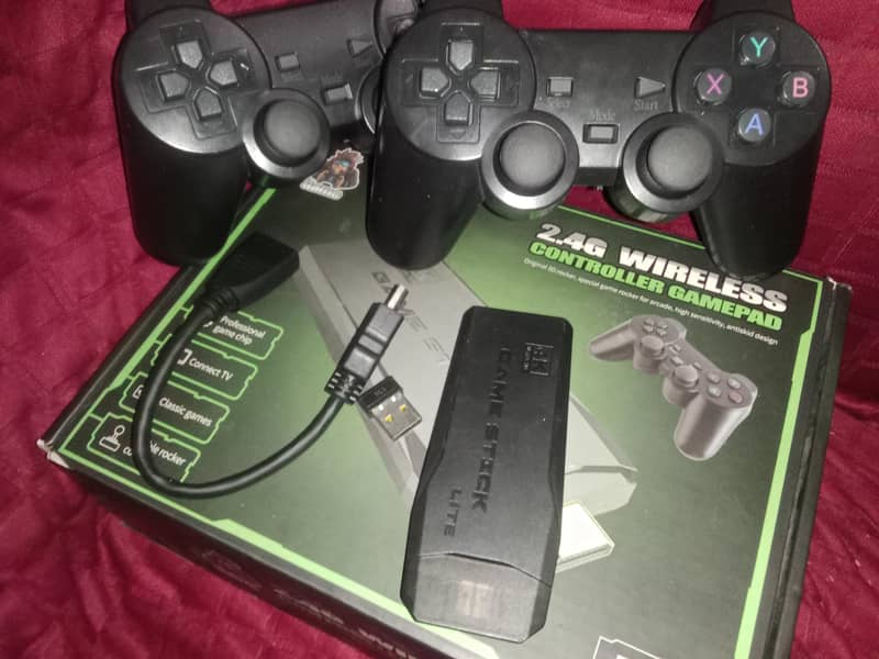 game stick with wireless controllers 3