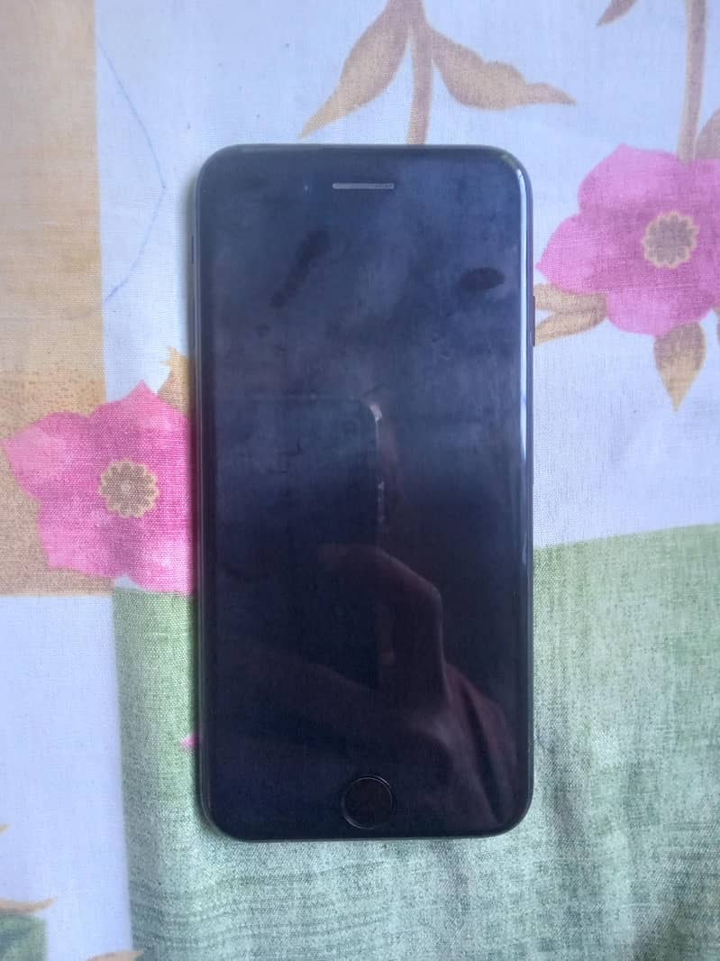 Apple iPhone 7 3