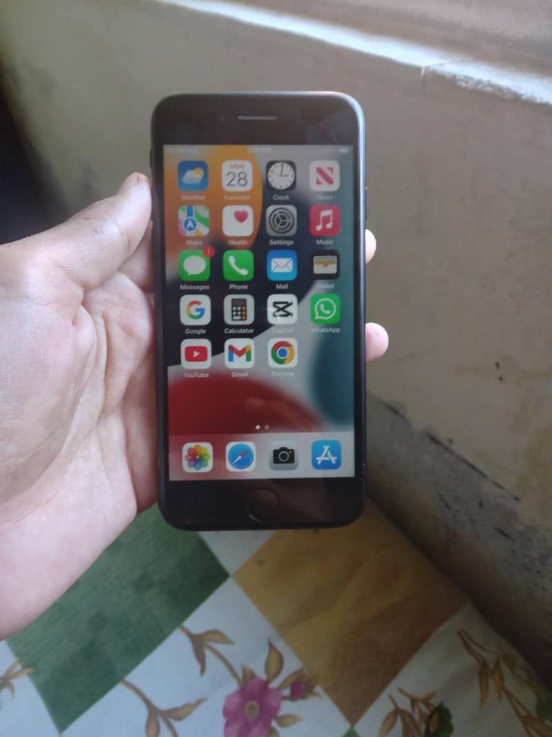 Apple iPhone 7 5