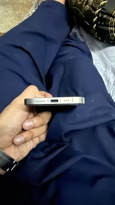 Iphone 15 pro dotted