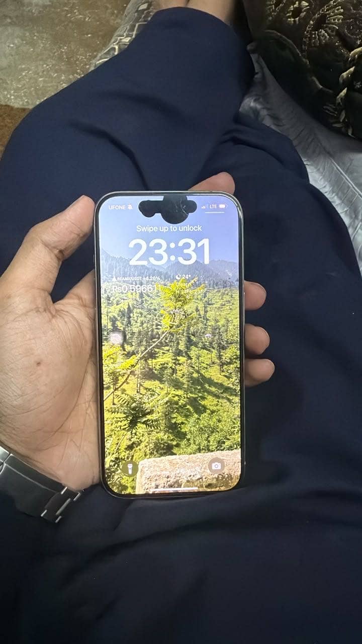 Iphone 15 pro dotted 3