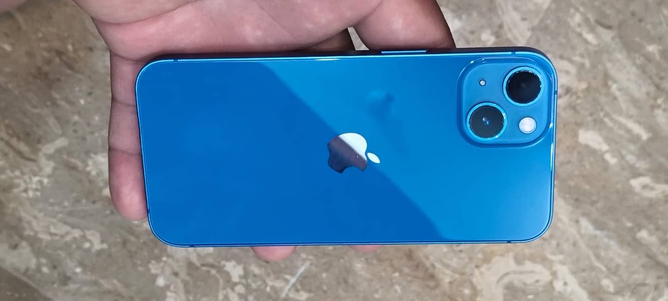 Apple iPhone 13 1