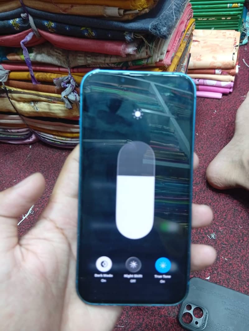 Apple iPhone 13 4