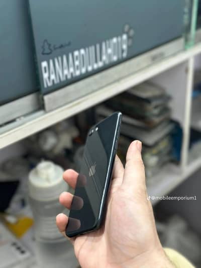 Apple iPhone SE 2020