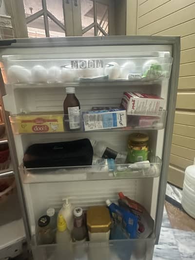 DAWLANCE 2 DOOR REFRIGERATOR