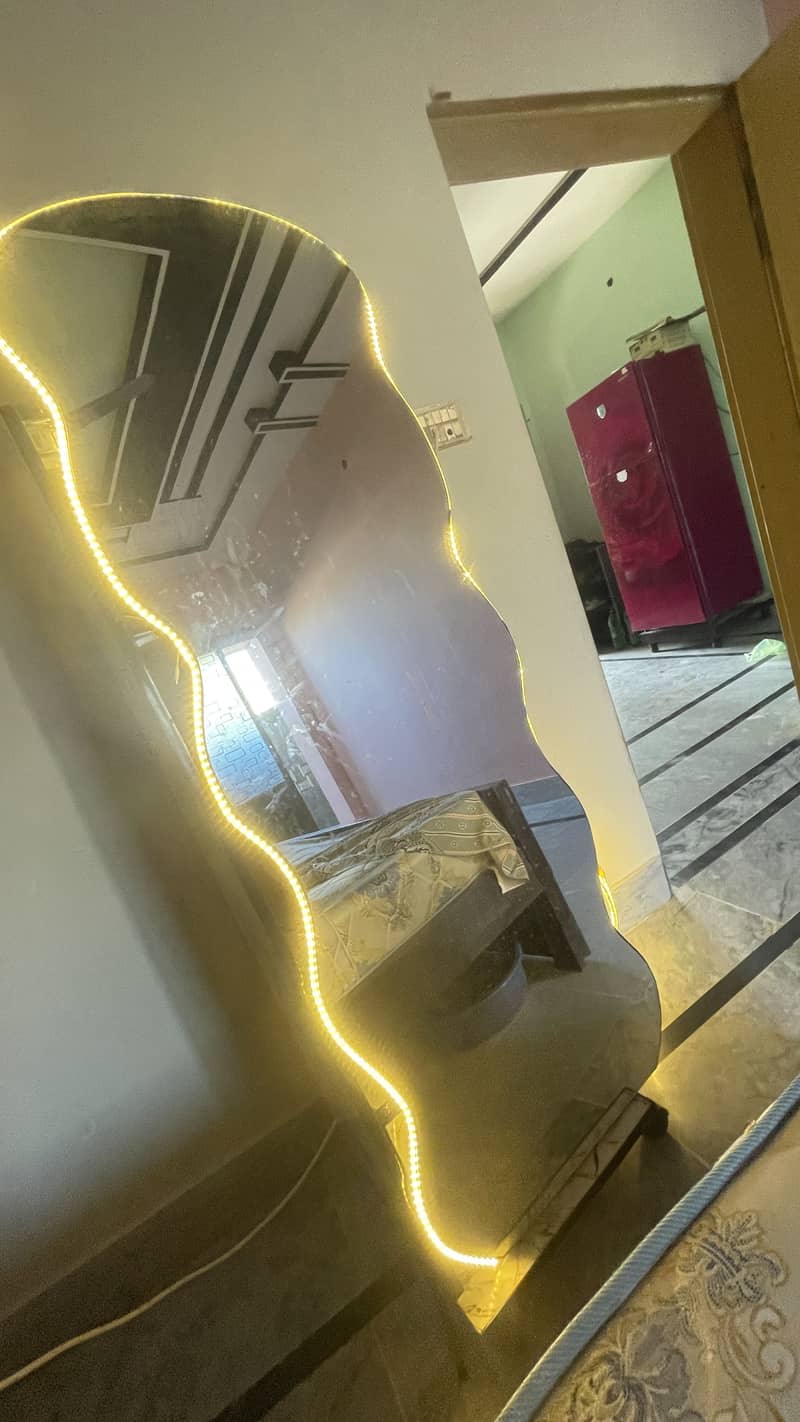 Lighting mirror 1