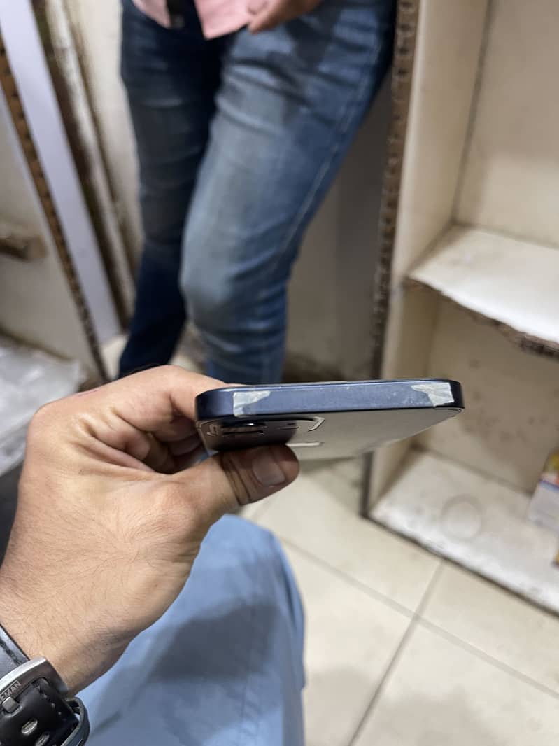 Apple iPhone 12 5