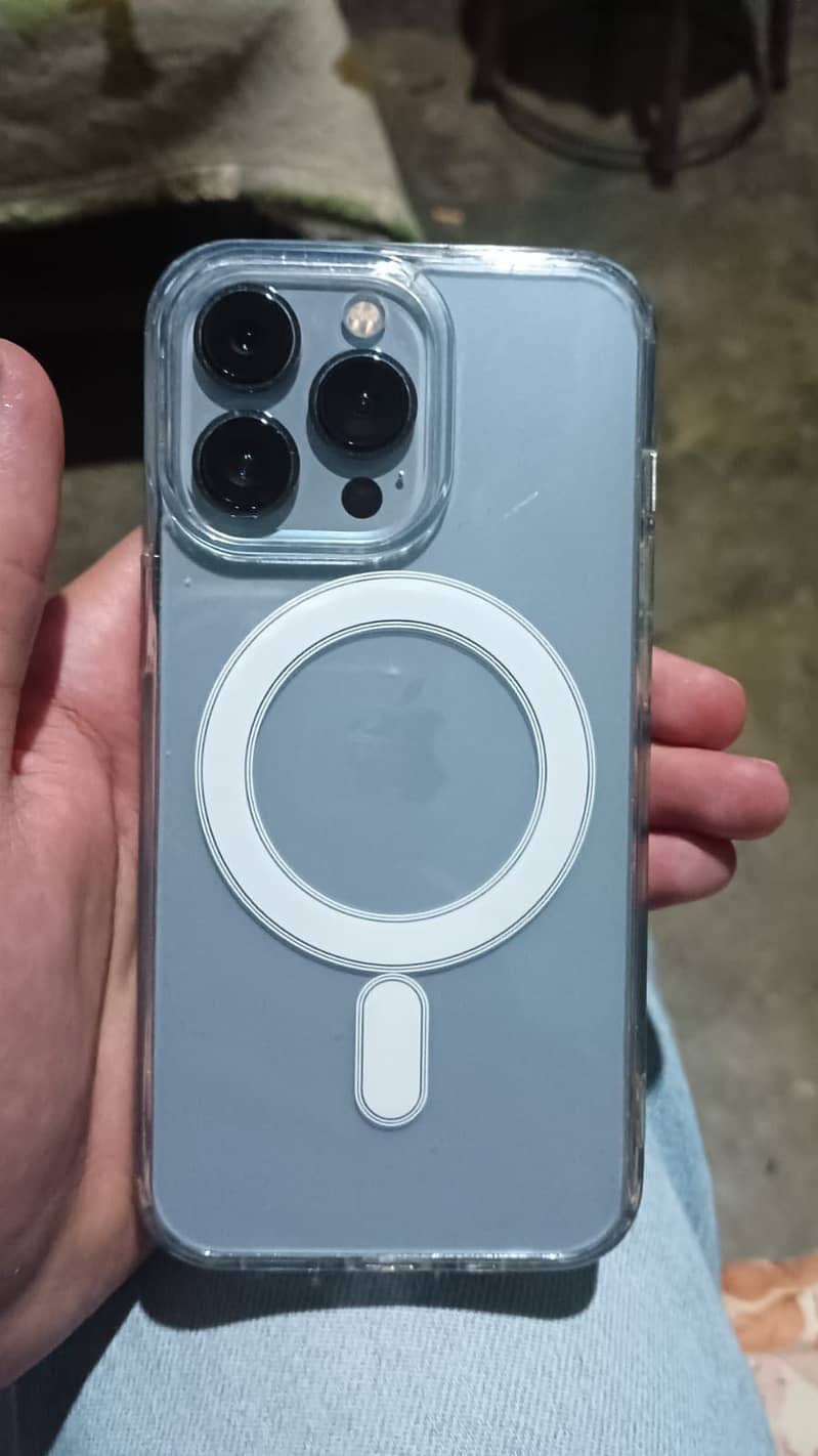Apple iPhone 13 Pro 3
