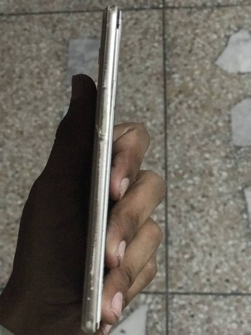 OPPO A37 2