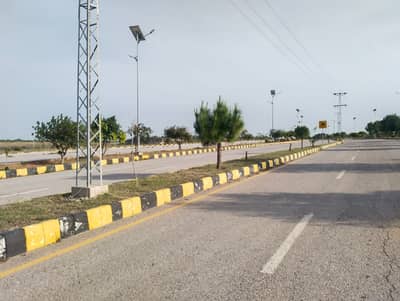 Rose 4 Marla Commercial ideal location main 120 ft road.