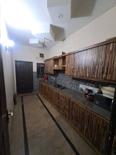 4.5 Marla House For Sale 3bad Attached Bathroom Double TV Lounge Double Kitchen For Sale