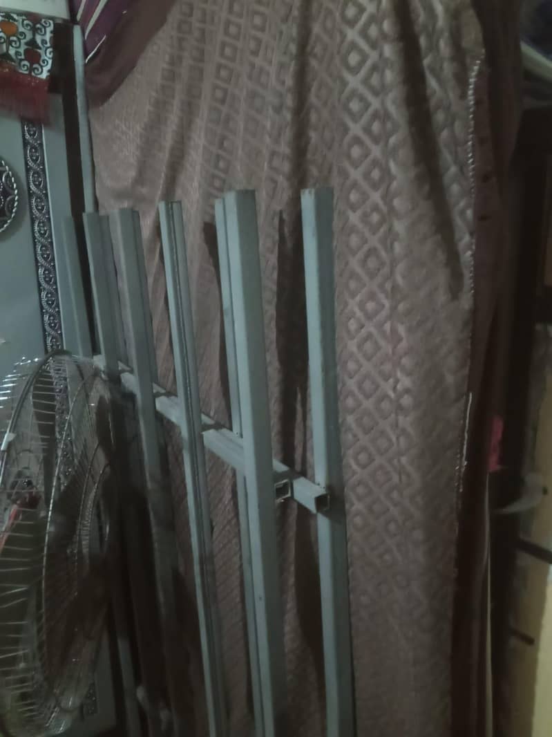 iron bed 2