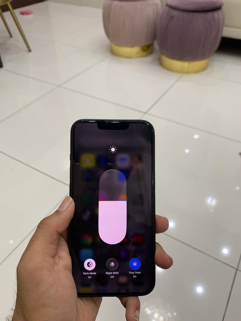 Apple iPhone 13 5