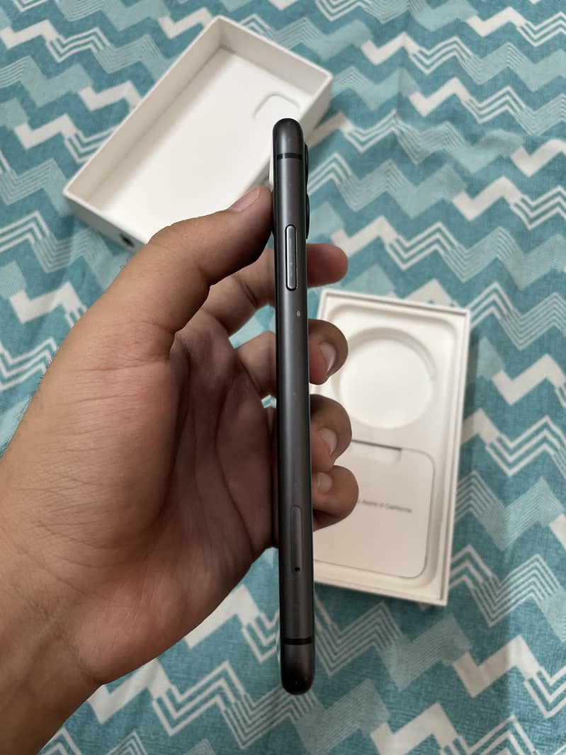 Apple iPhone 11 6