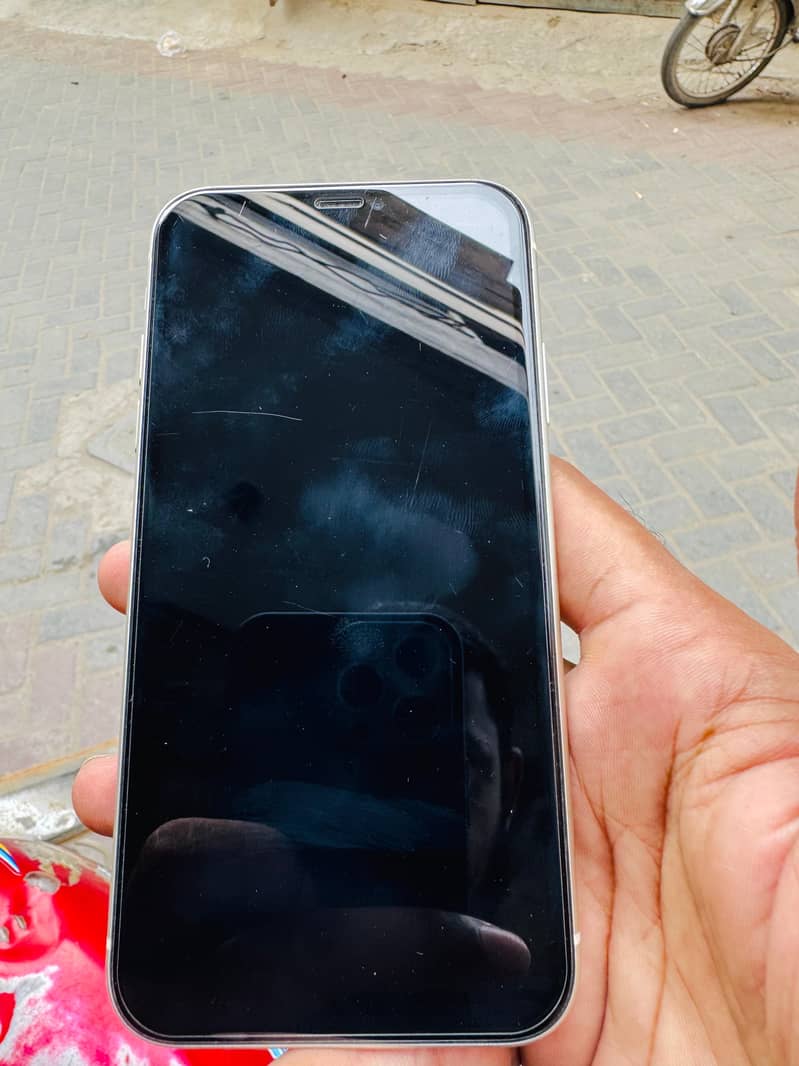 Apple iPhone 11 5