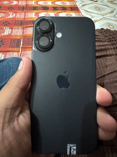 Apple iPhone 16