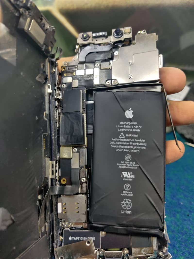 Apple iPhone 12 1