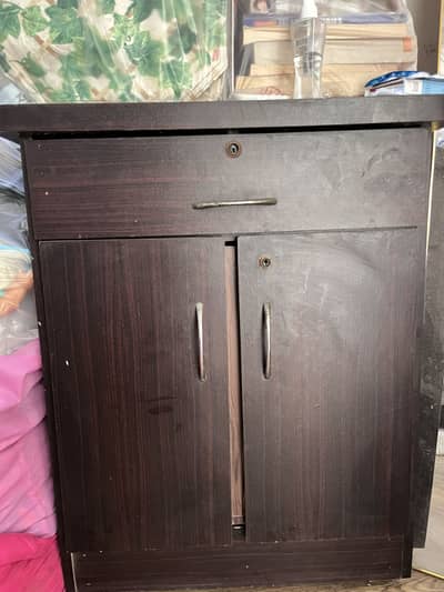 Dresser and Daraz