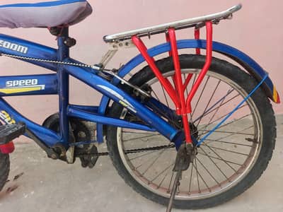 Bicycle 9/10 Good Condition. . . Use For up to 8 Year Child