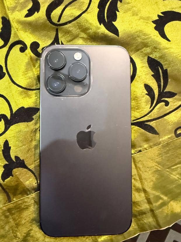 iPhone 14 Pro Max 1