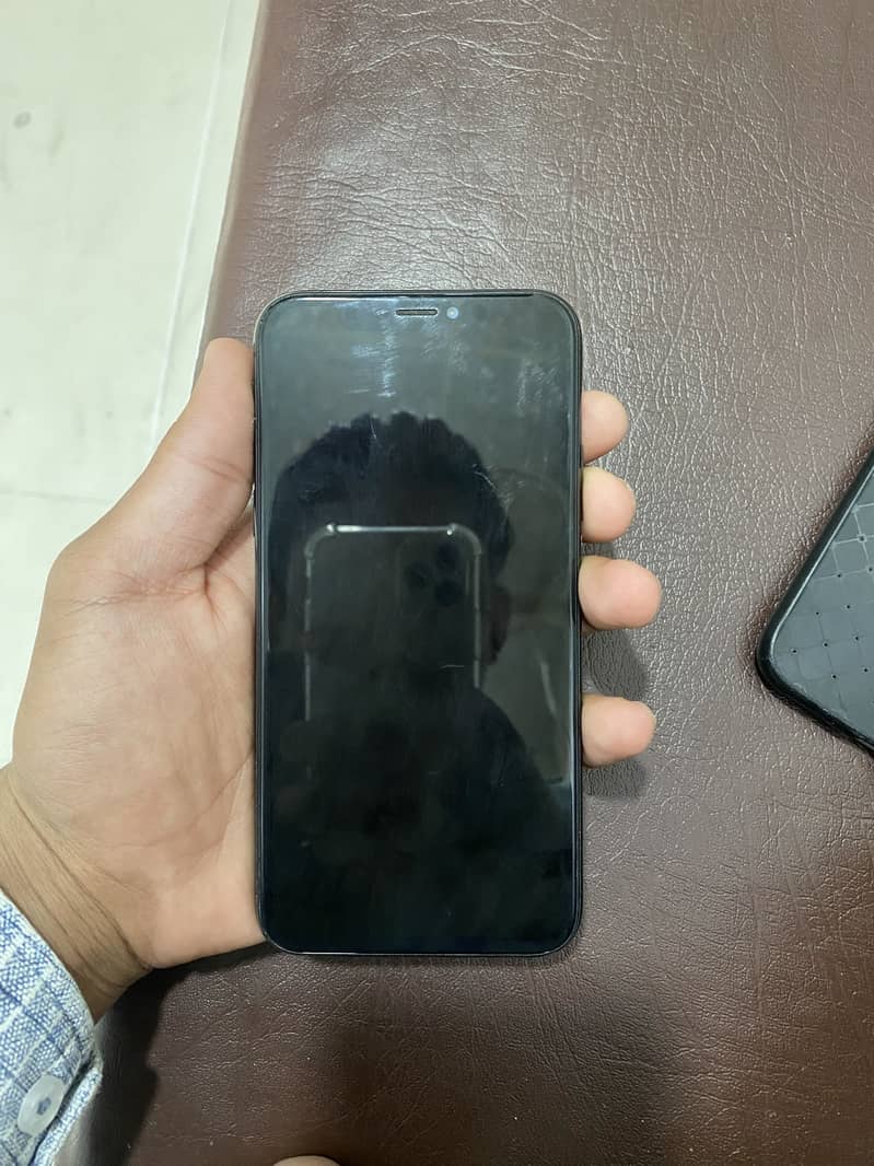 Apple iPhone X 6