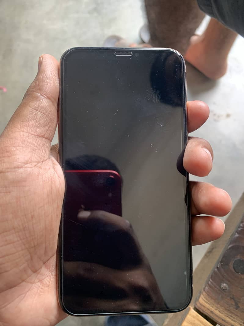 Apple iPhone XS 4