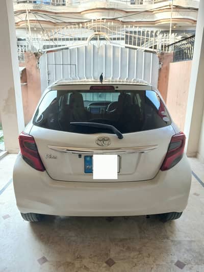 Toyota Vitz 2015