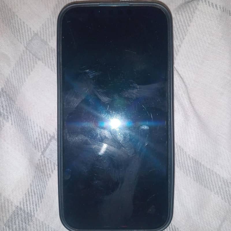 Apple iPhone 13 2
