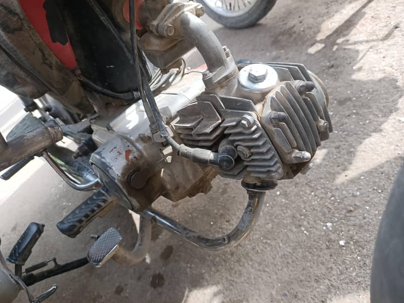 dhoom 70bike hai engine all ok condition normal 2