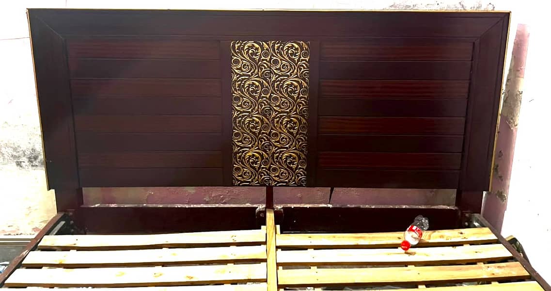 Bed, Side Tables, Dressing Table 4