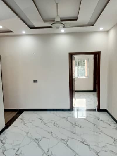 G-11/3 Fully Luxury Renovated First Floor Flat For Rent