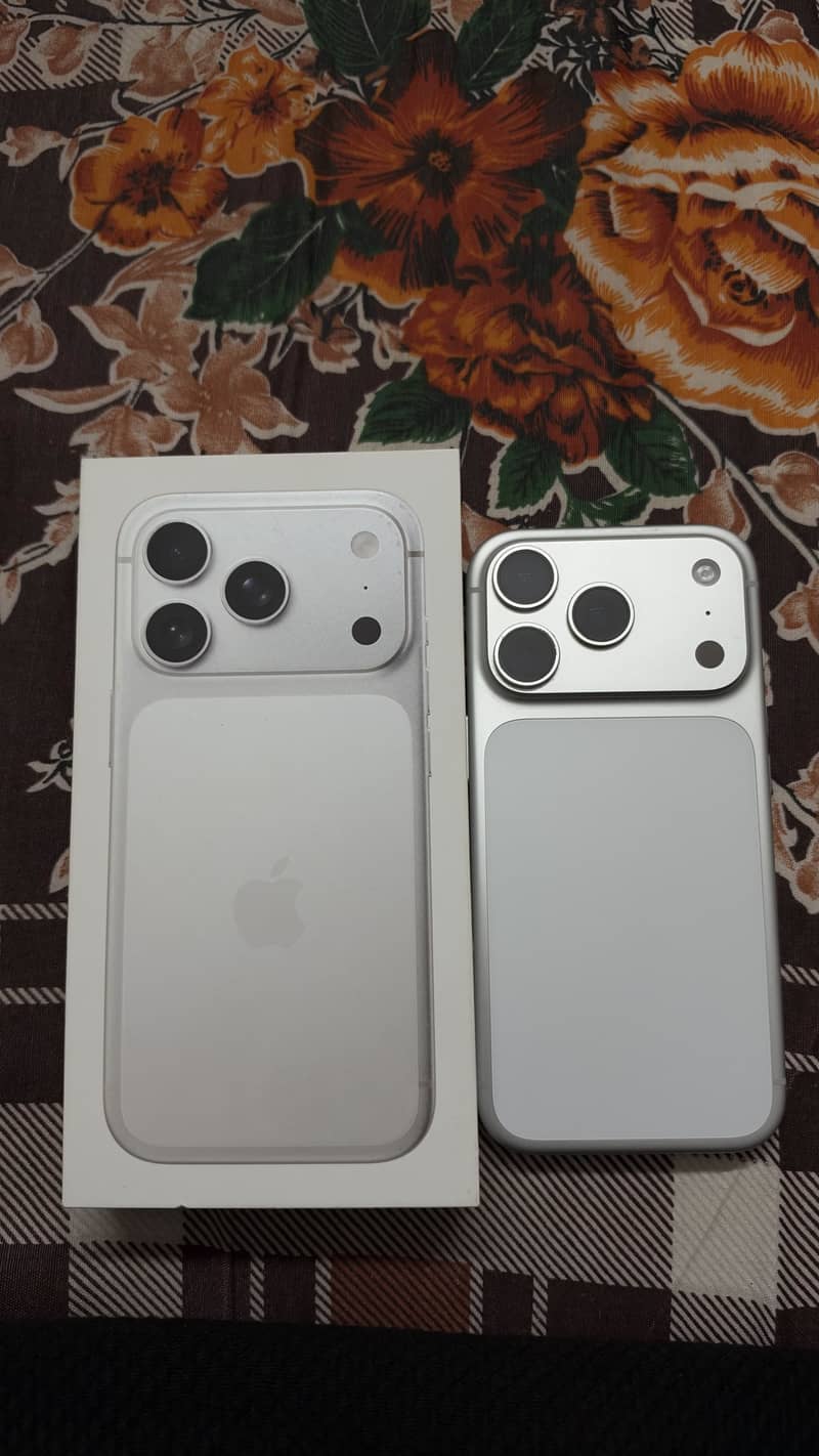 Apple iPhone 17 Pro 0
