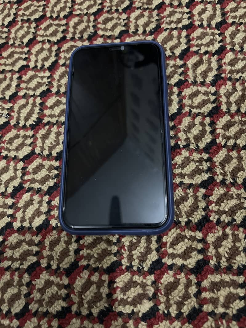 Apple iPhone 11 0