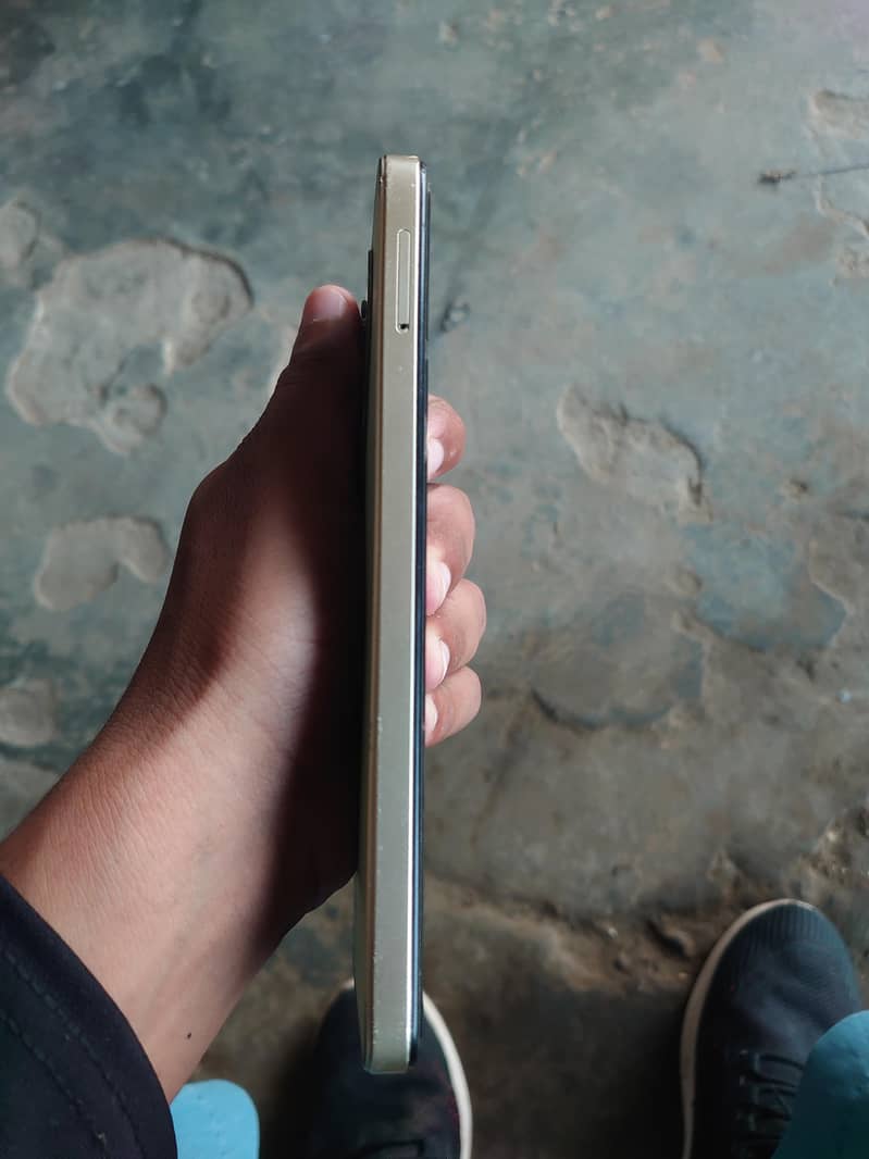 Tecno Spark 20C 4
