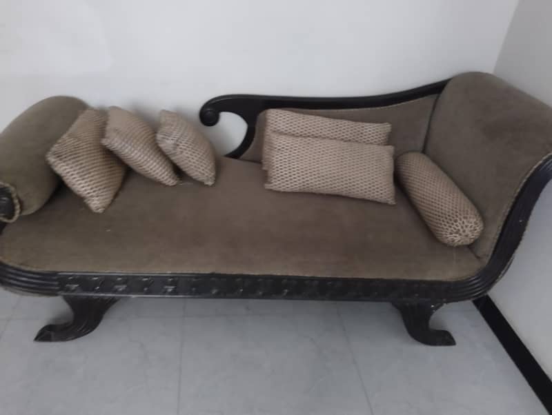 Solid wood deewan 1