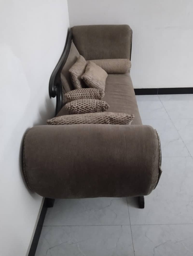 Solid wood deewan 2