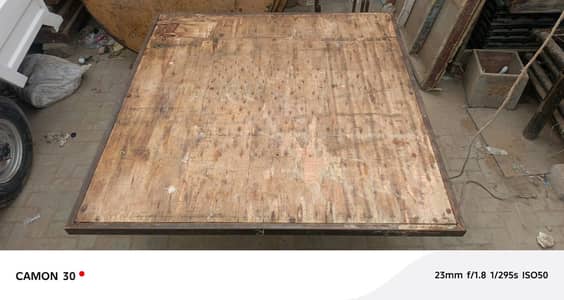 5x5 square table